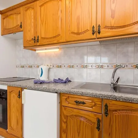 Santa Maria 99 - One Bed *